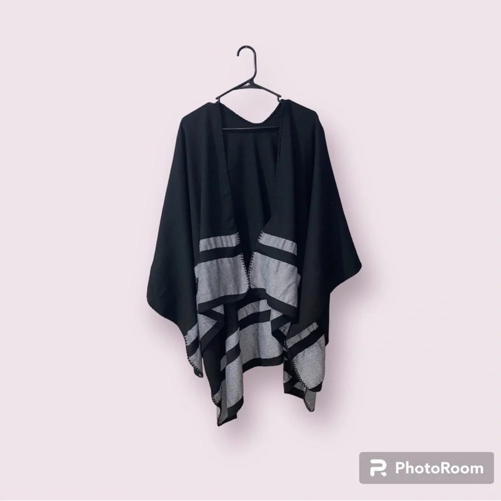 Black & Gray Striped Kimono Poncho Lightweight Open Front Shawl‎ Wrap